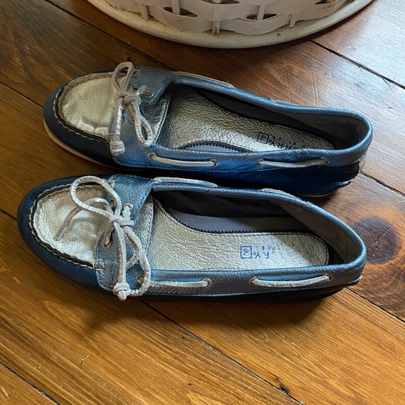 SPERRY soft leather topsiders. Size 7. Good condition. - Picture 3 of 3